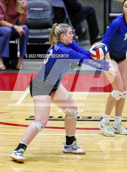 Thumbnail 3 in Windthorst vs. Schulenburg (UIL 2A Semifinal) photogallery.
