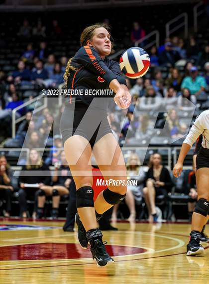 Thumbnail 1 in Windthorst vs. Schulenburg (UIL 2A Semifinal) photogallery.