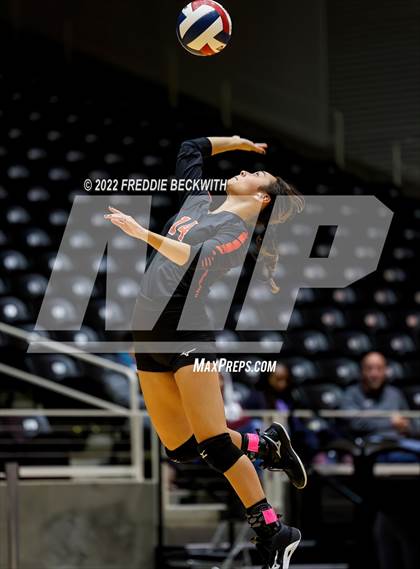 Thumbnail 3 in Windthorst vs. Schulenburg (UIL 2A Semifinal) photogallery.
