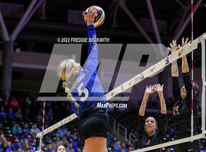 Thumbnail 1 in Windthorst vs. Schulenburg (UIL 2A Semifinal) photogallery.