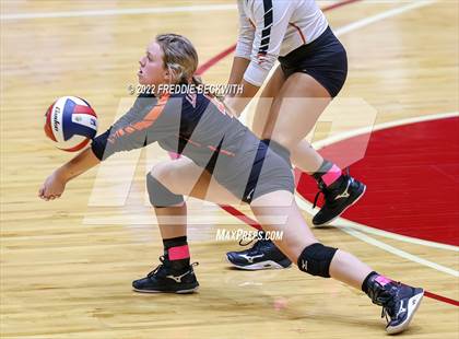 Thumbnail 3 in Windthorst vs. Schulenburg (UIL 2A Semifinal) photogallery.
