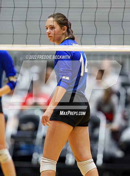 Thumbnail 3 in Windthorst vs. Schulenburg (UIL 2A Semifinal) photogallery.