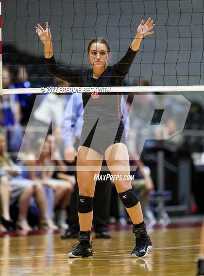 Thumbnail 3 in Windthorst vs. Schulenburg (UIL 2A Semifinal) photogallery.