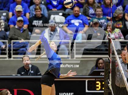 Thumbnail 3 in Windthorst vs. Schulenburg (UIL 2A Semifinal) photogallery.
