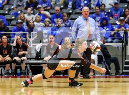 Thumbnail 2 in Windthorst vs. Schulenburg (UIL 2A Semifinal) photogallery.
