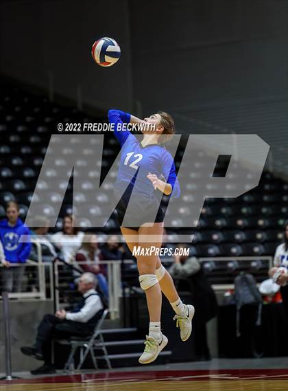 Thumbnail 1 in Windthorst vs. Schulenburg (UIL 2A Semifinal) photogallery.
