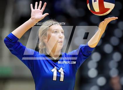 Thumbnail 3 in Windthorst vs. Schulenburg (UIL 2A Semifinal) photogallery.