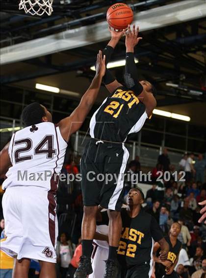 Thumbnail 3 in Aquinas Institute vs. East (NYSPHSAA Class AA Qualifier) photogallery.
