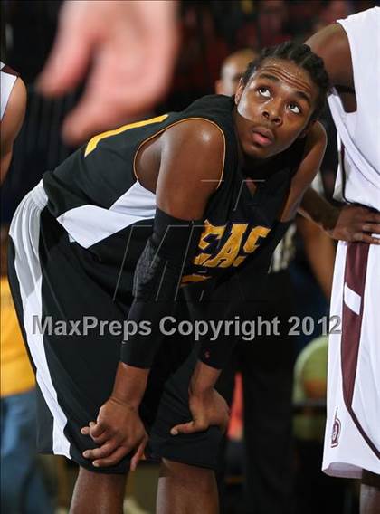 Thumbnail 2 in Aquinas Institute vs. East (NYSPHSAA Class AA Qualifier) photogallery.