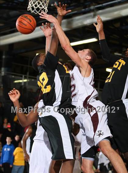 Thumbnail 1 in Aquinas Institute vs. East (NYSPHSAA Class AA Qualifier) photogallery.