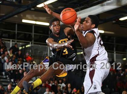 Thumbnail 1 in Aquinas Institute vs. East (NYSPHSAA Class AA Qualifier) photogallery.