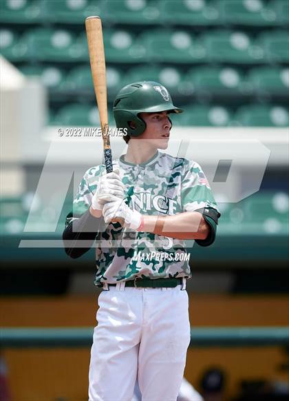 Thumbnail 2 in 43rd Annual FACA East All-Stars vs West All-Stars photogallery.