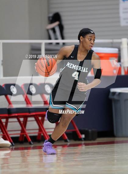 Thumbnail 3 in Pasadena Memorial vs. Sam Rayburn (McDonald's Texas Invitational) photogallery.