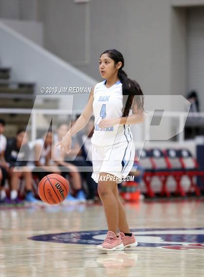 Thumbnail 1 in Pasadena Memorial vs. Sam Rayburn (McDonald's Texas Invitational) photogallery.