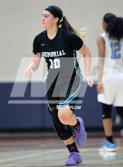 Thumbnail 2 in Pasadena Memorial vs. Sam Rayburn (McDonald's Texas Invitational) photogallery.