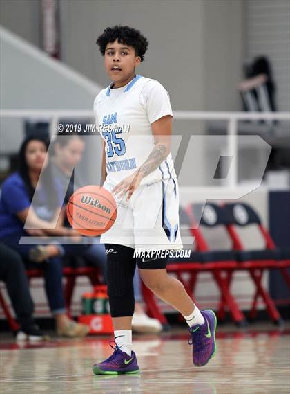 Thumbnail 2 in Pasadena Memorial vs. Sam Rayburn (McDonald's Texas Invitational) photogallery.