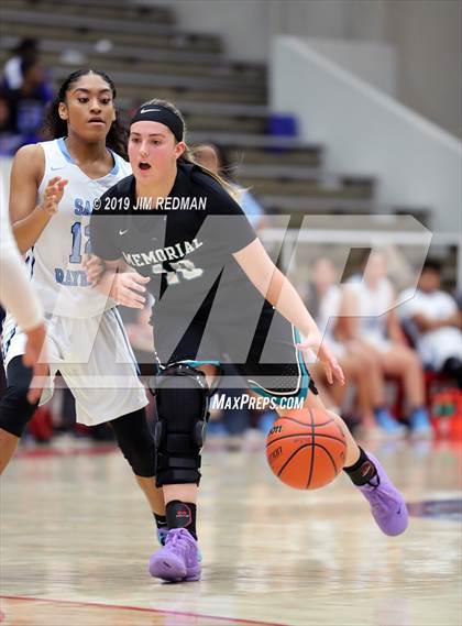 Thumbnail 1 in Pasadena Memorial vs. Sam Rayburn (McDonald's Texas Invitational) photogallery.