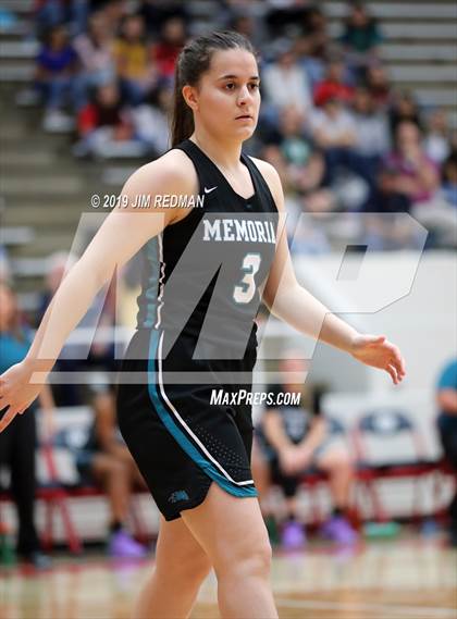 Thumbnail 2 in Pasadena Memorial vs. Sam Rayburn (McDonald's Texas Invitational) photogallery.