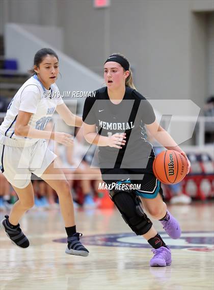 Thumbnail 1 in Pasadena Memorial vs. Sam Rayburn (McDonald's Texas Invitational) photogallery.