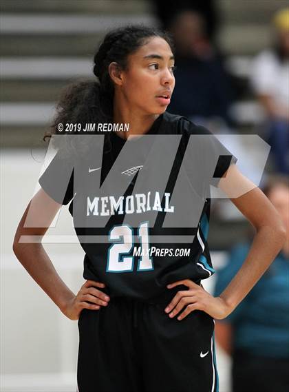 Thumbnail 1 in Pasadena Memorial vs. Sam Rayburn (McDonald's Texas Invitational) photogallery.