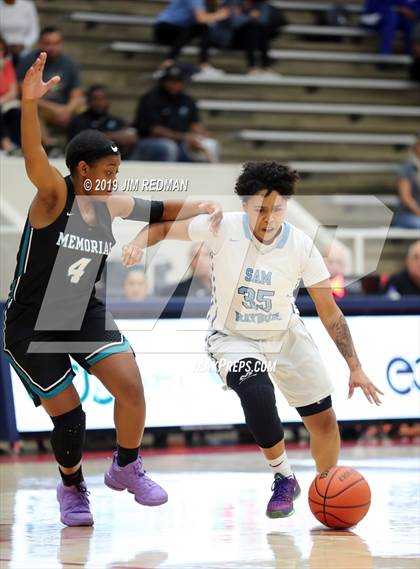 Thumbnail 1 in Pasadena Memorial vs. Sam Rayburn (McDonald's Texas Invitational) photogallery.