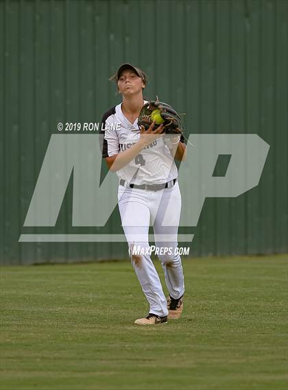 Thumbnail 2 in Mustang vs. Tuttle photogallery.
