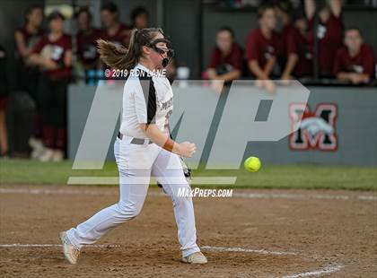 Thumbnail 2 in Mustang vs. Tuttle photogallery.