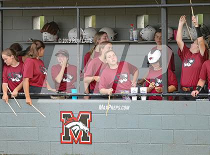 Thumbnail 1 in Mustang vs. Tuttle photogallery.