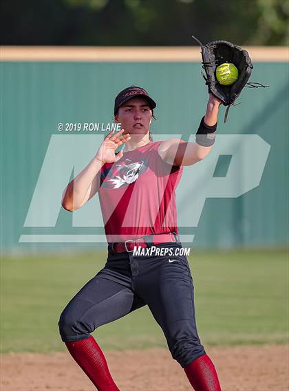 Thumbnail 1 in Mustang vs. Tuttle photogallery.