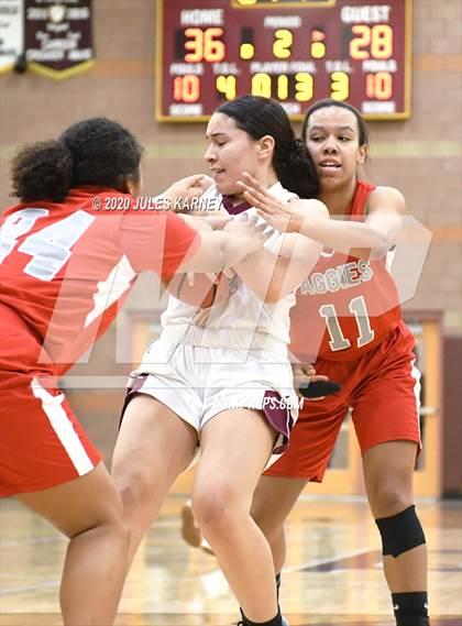 Thumbnail 3 in Arbor View vs Faith Lutheran photogallery.