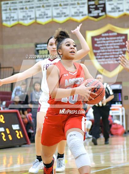 Thumbnail 1 in Arbor View vs Faith Lutheran photogallery.