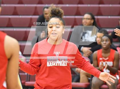 Thumbnail 3 in Arbor View vs Faith Lutheran photogallery.
