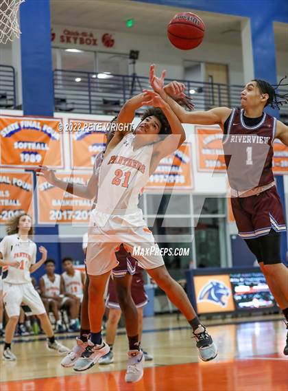 Thumbnail 3 in Riverview vs Bradenton Christian School photogallery.