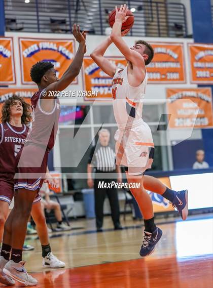 Thumbnail 1 in Riverview vs Bradenton Christian School photogallery.