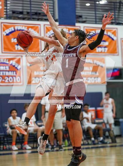 Thumbnail 2 in Riverview vs Bradenton Christian School photogallery.