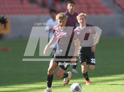 Thumbnail 2 in Judge Memorial vs. Morgan (UHSAA 3A Final) photogallery.