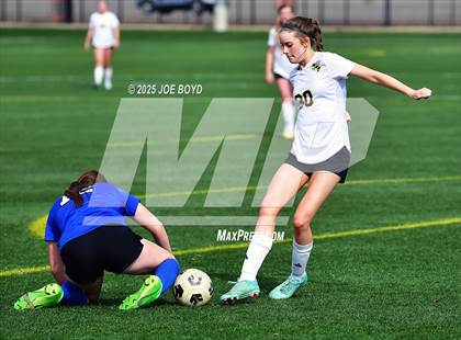 Thumbnail 3 in Florence vs. Glencoe (River City Shootout) photogallery.