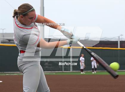 Thumbnail 2 in Cy-Fair vs. Katy (UIL Softball 6A D1 Area) photogallery.