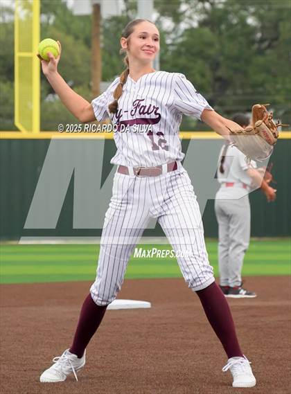 Thumbnail 2 in Cy-Fair vs. Katy (UIL Softball 6A D1 Area) photogallery.
