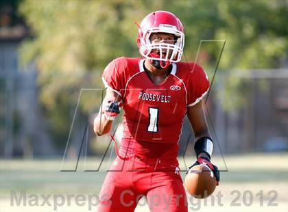 Thumbnail 1 in Chaminade @ Roosevelt photogallery.