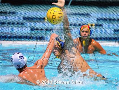 Thumbnail 2 in Mater Dei Catholic vs. Mira Mesa (11th Annual Draz Classic) photogallery.