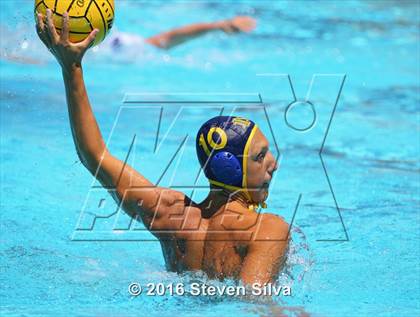 Thumbnail 3 in Mater Dei Catholic vs. Mira Mesa (11th Annual Draz Classic) photogallery.