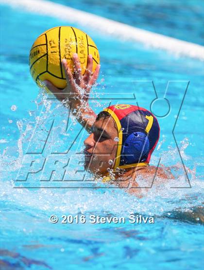 Thumbnail 2 in Mater Dei Catholic vs. Mira Mesa (11th Annual Draz Classic) photogallery.