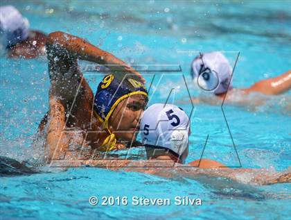 Thumbnail 3 in Mater Dei Catholic vs. Mira Mesa (11th Annual Draz Classic) photogallery.