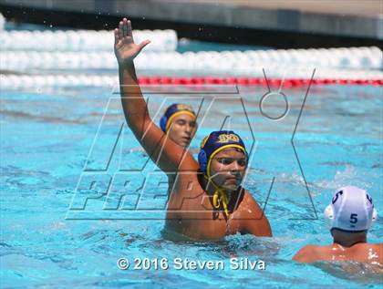 Thumbnail 1 in Mater Dei Catholic vs. Mira Mesa (11th Annual Draz Classic) photogallery.