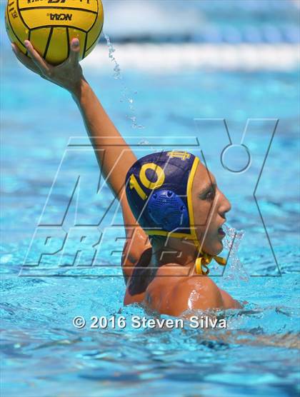 Thumbnail 1 in Mater Dei Catholic vs. Mira Mesa (11th Annual Draz Classic) photogallery.