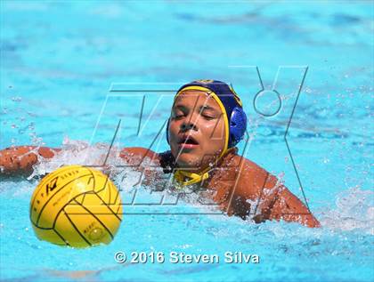 Thumbnail 2 in Mater Dei Catholic vs. Mira Mesa (11th Annual Draz Classic) photogallery.