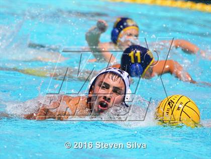 Thumbnail 3 in Mater Dei Catholic vs. Mira Mesa (11th Annual Draz Classic) photogallery.