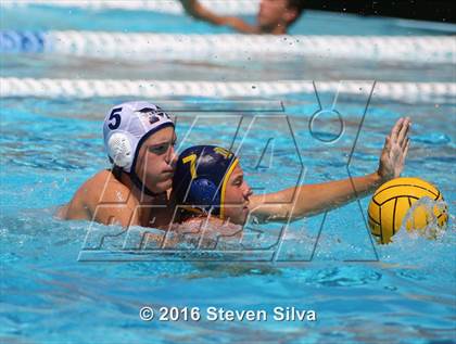 Thumbnail 2 in Mater Dei Catholic vs. Mira Mesa (11th Annual Draz Classic) photogallery.
