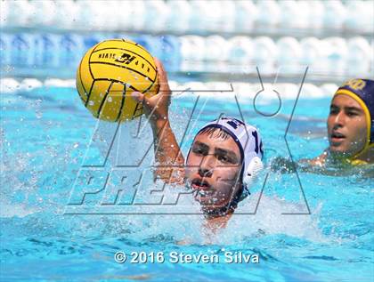 Thumbnail 2 in Mater Dei Catholic vs. Mira Mesa (11th Annual Draz Classic) photogallery.